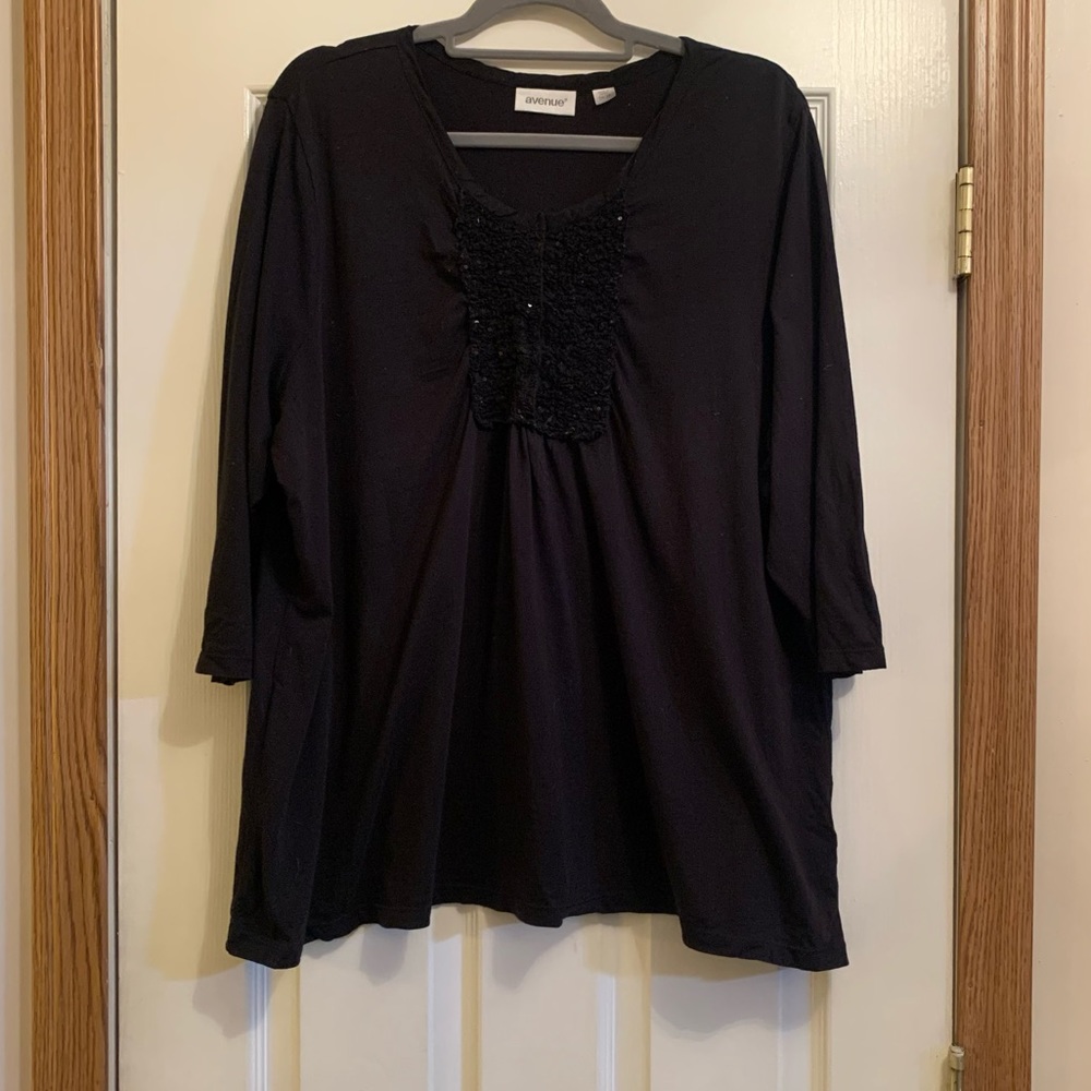 Avenue black 3/4 sleeve blouse